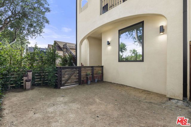 8929 Hubbard Street, Culver City, CA 90232
