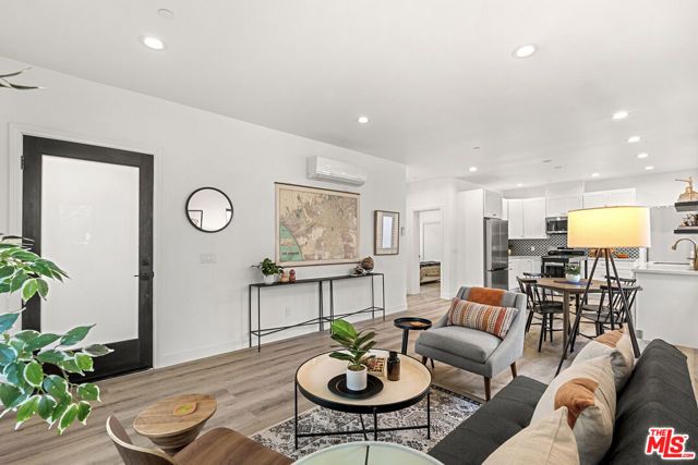 8929 Hubbard Street, Culver City, CA 90232