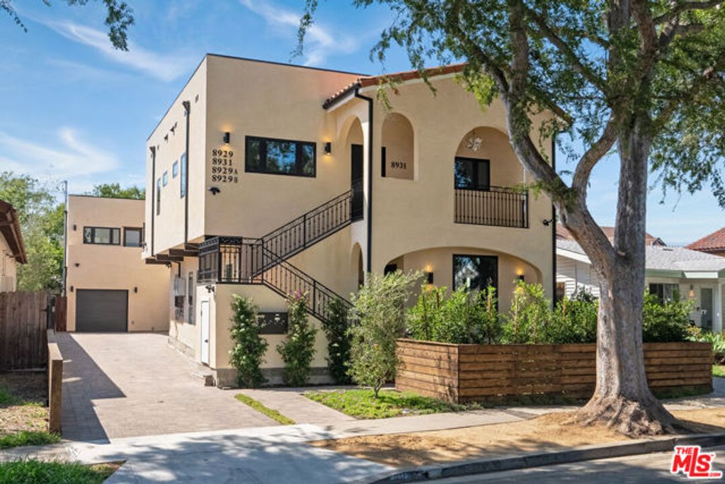 8929 Hubbard Street, Culver City, CA 90232