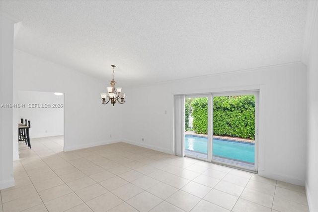 9349 NW 47th St, Sunrise, FL 33351