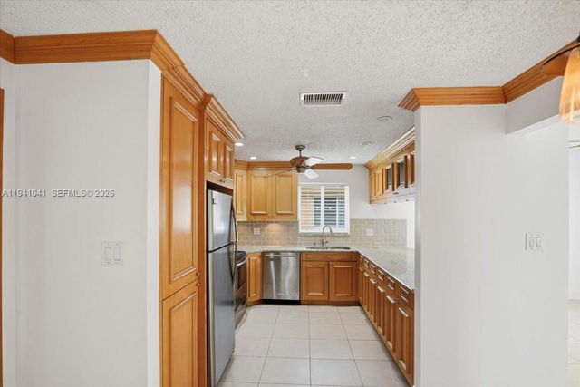 9349 NW 47th St, Sunrise, FL 33351