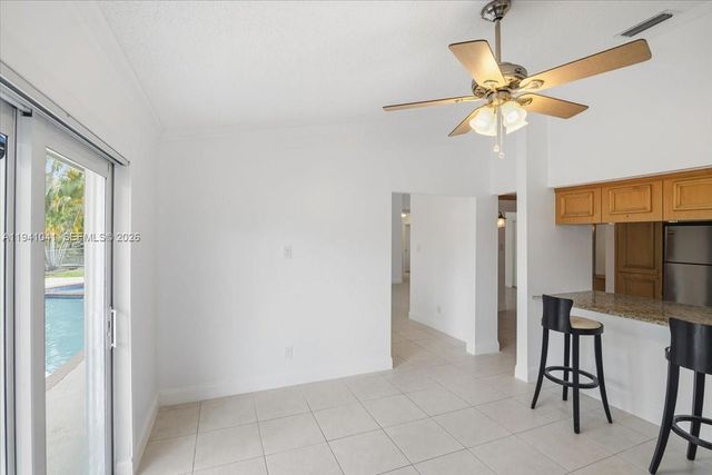 9349 NW 47th St, Sunrise, FL 33351