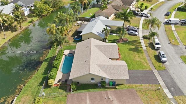 9349 NW 47th St, Sunrise, FL 33351