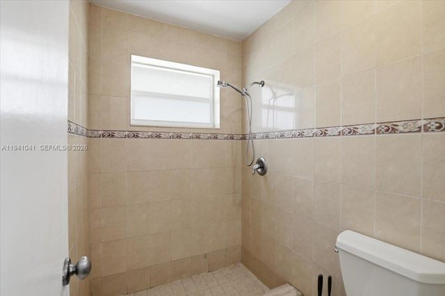 9349 NW 47th St, Sunrise, FL 33351