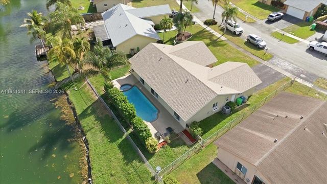 9349 NW 47th St, Sunrise, FL 33351