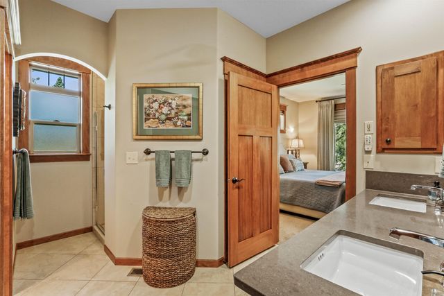 2016 W Forest Hill Ln, Spokane, WA 99218