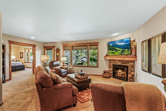 2016 W Forest Hill Ln, Spokane, WA 99218