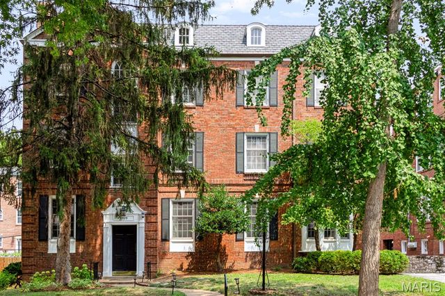 7529 Wellington Way 3, Clayton, MO 63105
