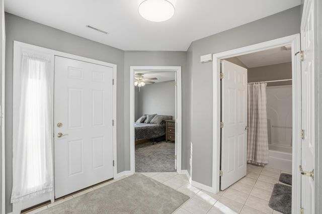 1496 Lakewood Lane, Schererville, IN 46375