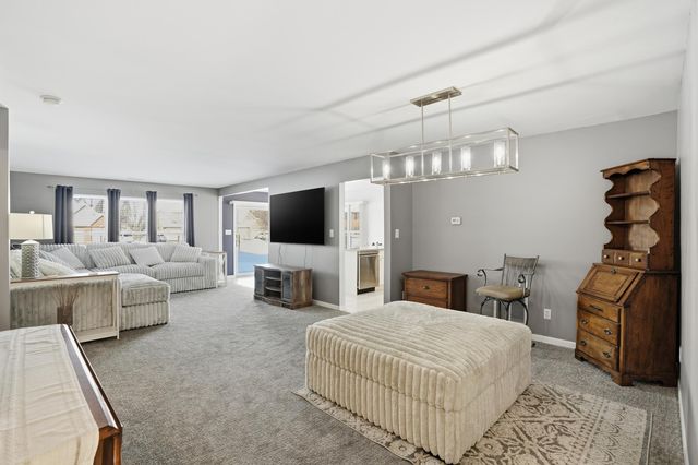 1496 Lakewood Lane, Schererville, IN 46375