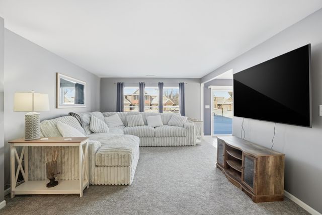 1496 Lakewood Lane, Schererville, IN 46375