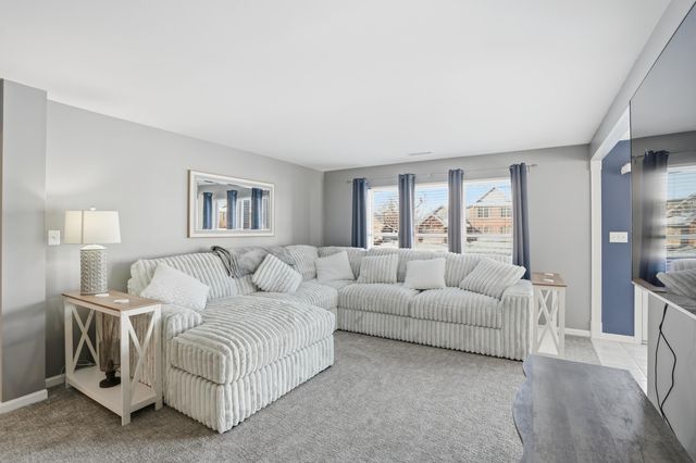 1496 Lakewood Lane, Schererville, IN 46375