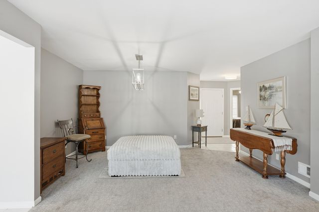 1496 Lakewood Lane, Schererville, IN 46375