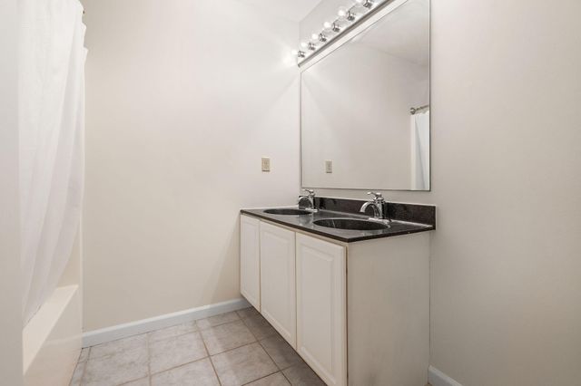 187 Fieldstone Drive, Chesterton, IN 46304