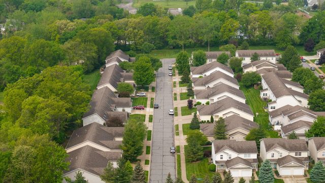 187 Fieldstone Drive, Chesterton, IN 46304