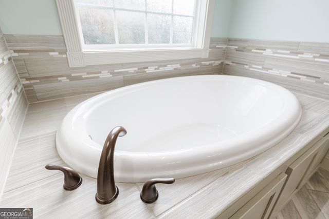 5109 Village Way, Hahira, GA 31632