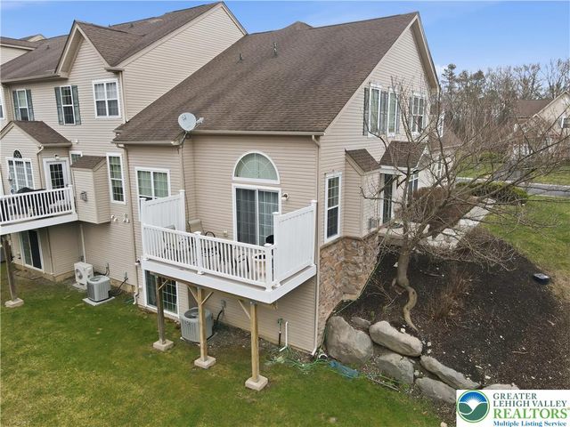 1751 Big Ridge Drive, East Stroudsburg, PA 18302