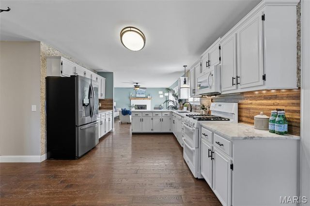 8 Old Glory Court, O'fallon, MO 63366