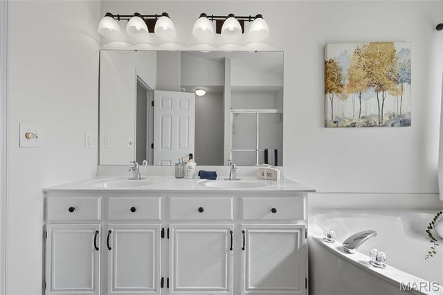 8 Old Glory Court, O'fallon, MO 63366