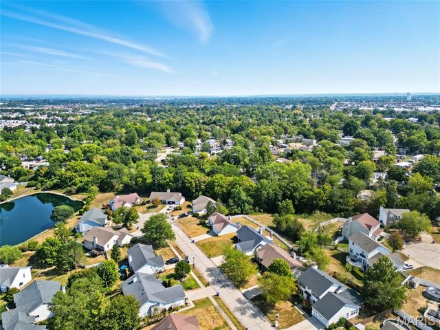 8 Old Glory Court, O'fallon, MO 63366