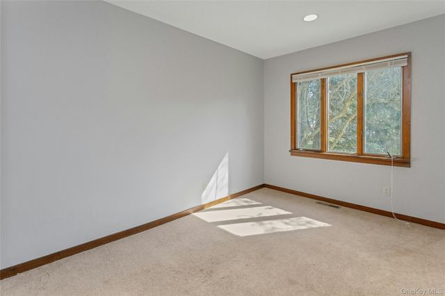 147 Stoneleigh Avenue, Carmel, NY 10512