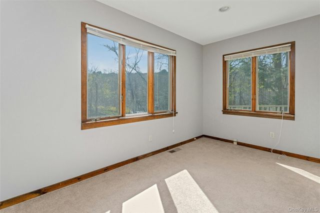 147 Stoneleigh Avenue, Carmel, NY 10512