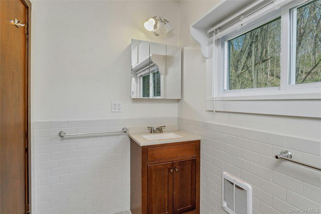 147 Stoneleigh Avenue, Carmel, NY 10512