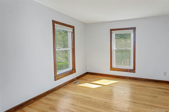 147 Stoneleigh Avenue, Carmel, NY 10512