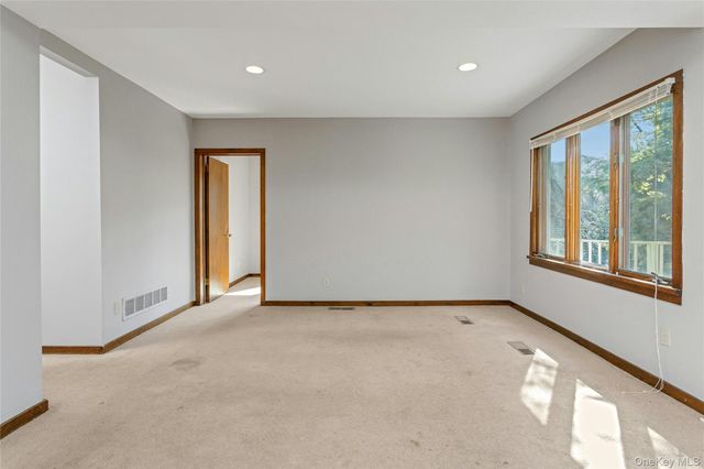 147 Stoneleigh Avenue, Carmel, NY 10512