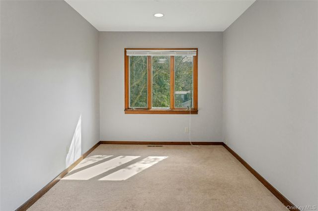 147 Stoneleigh Avenue, Carmel, NY 10512