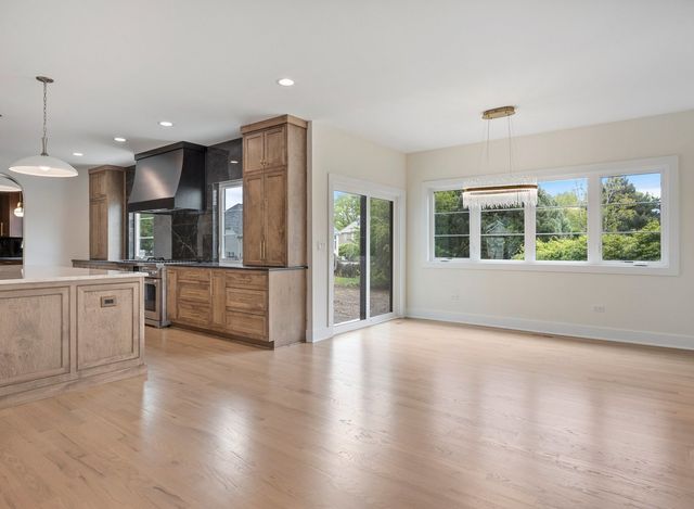 8886 Johnston Road, Burr Ridge, IL 60522