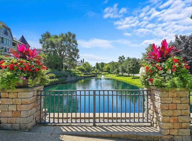 8886 Johnston Road, Burr Ridge, IL 60522