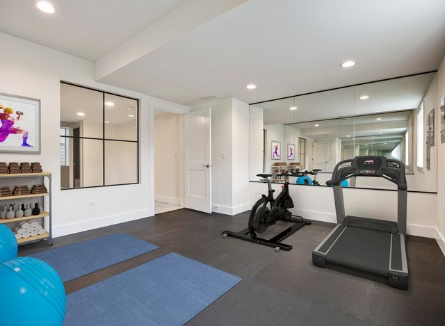 8886 Johnston Road, Burr Ridge, IL 60522