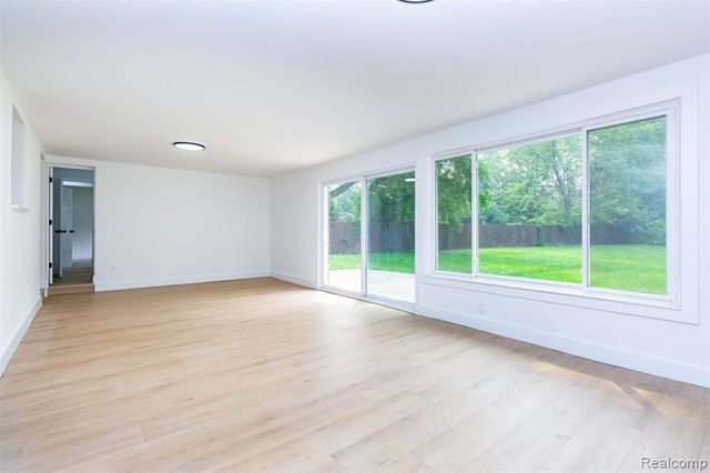 45471 Abington Circle, Macomb, MI 48042