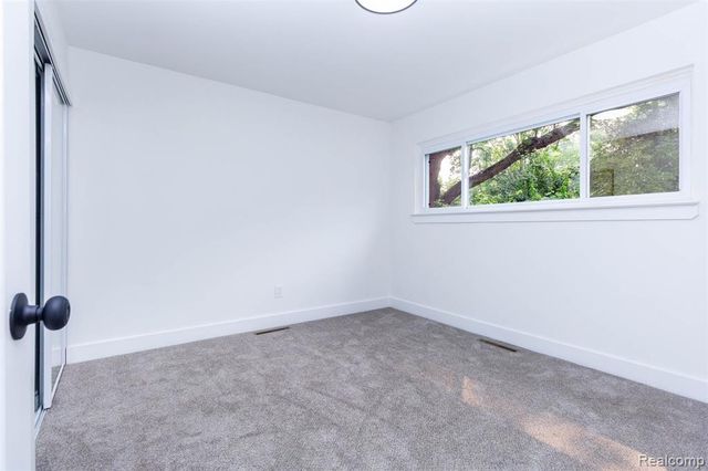 45471 Abington Circle, Macomb, MI 48042