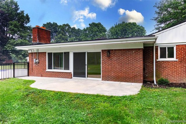 45471 Abington Circle, Macomb, MI 48042