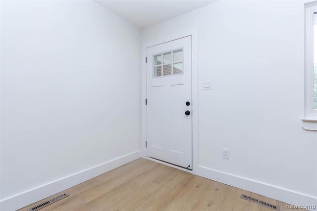 45471 Abington Circle, Macomb, MI 48042