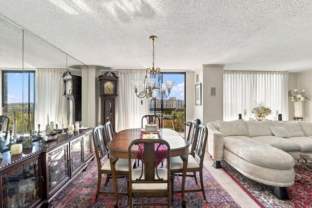 40 Village Rd 1611, Middleton, MA 01949