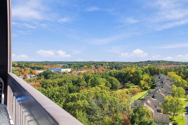 40 Village Rd 1611, Middleton, MA 01949