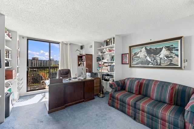 40 Village Rd 1611, Middleton, MA 01949