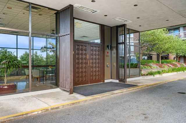 40 Village Rd 1611, Middleton, MA 01949