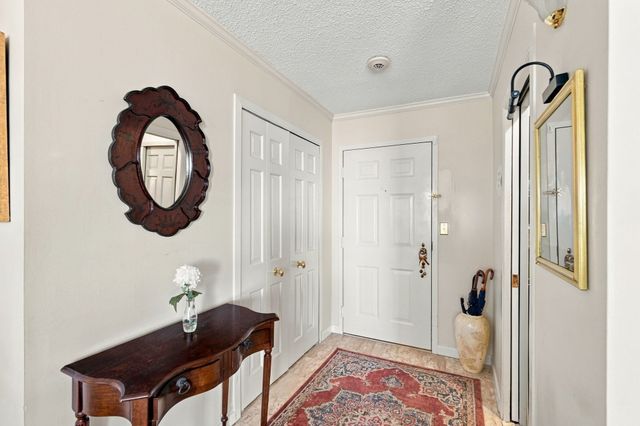 40 Village Rd 1611, Middleton, MA 01949