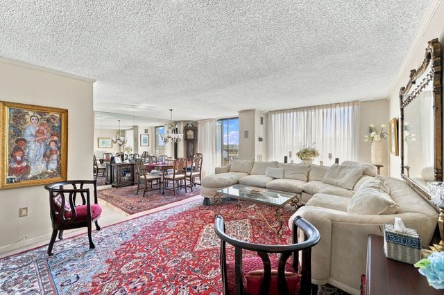 40 Village Rd 1611, Middleton, MA 01949