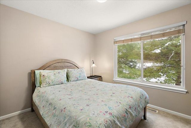 661 Abbey Mill Drive Se 41, Ada Twp, MI 49301