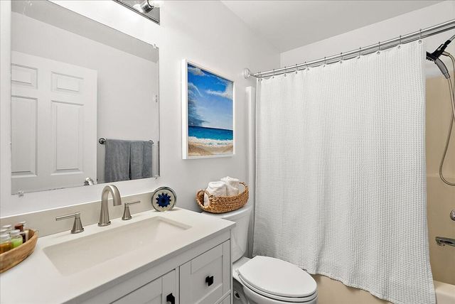 661 Abbey Mill Drive Se 41, Ada Twp, MI 49301