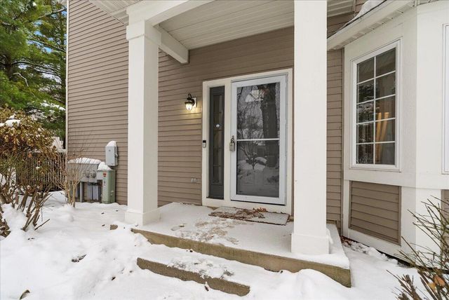 661 Abbey Mill Drive Se 41, Ada Twp, MI 49301