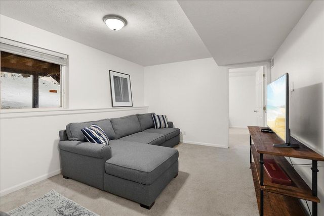 661 Abbey Mill Drive Se 41, Ada Twp, MI 49301