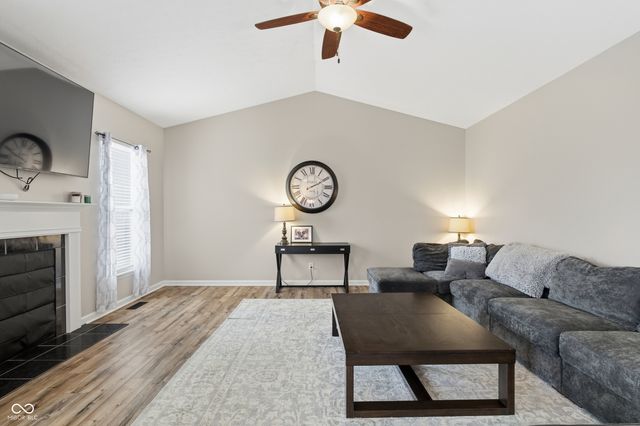 509 Plainville Drive, Westfield, IN 46074