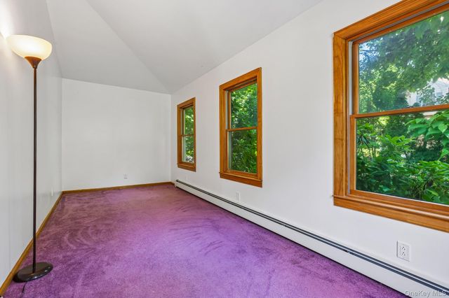 17 Hillside Road, Greenwood Lake, NY 10925