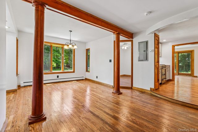 17 Hillside Road, Greenwood Lake, NY 10925